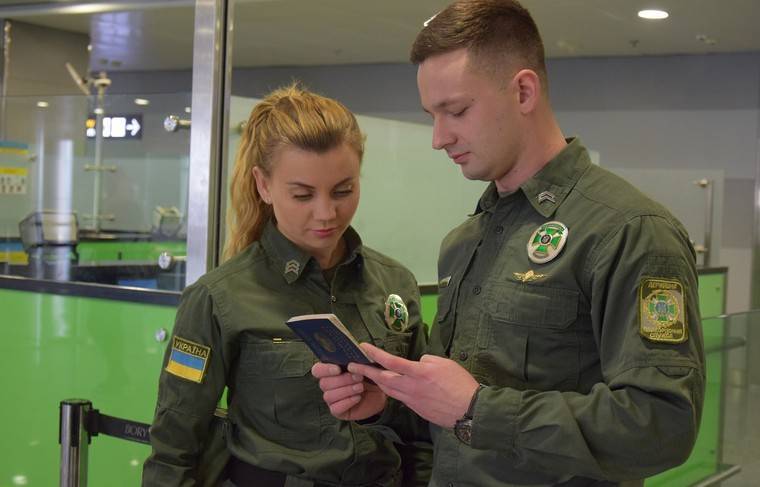 Украина запретила въезд приехавшим для проведения тренингов россиянам