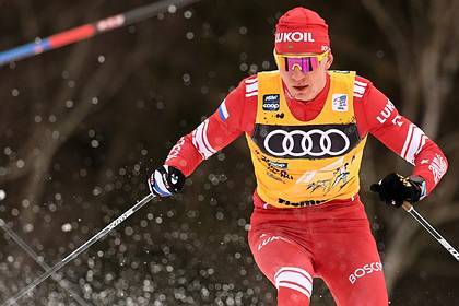 Большунов ответил на обвинения норвежца в победе с помощью снегохода