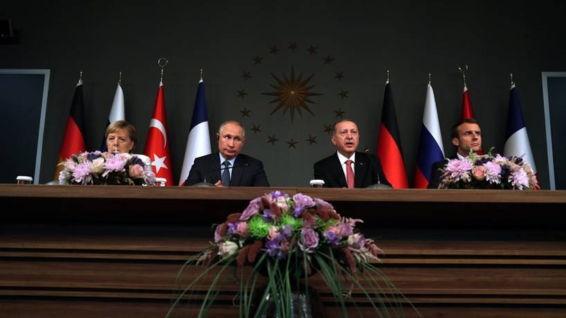 Эрдоган заявил, что Меркель и Макрон предложили Путину провести саммит по Сирии в Стамбуле