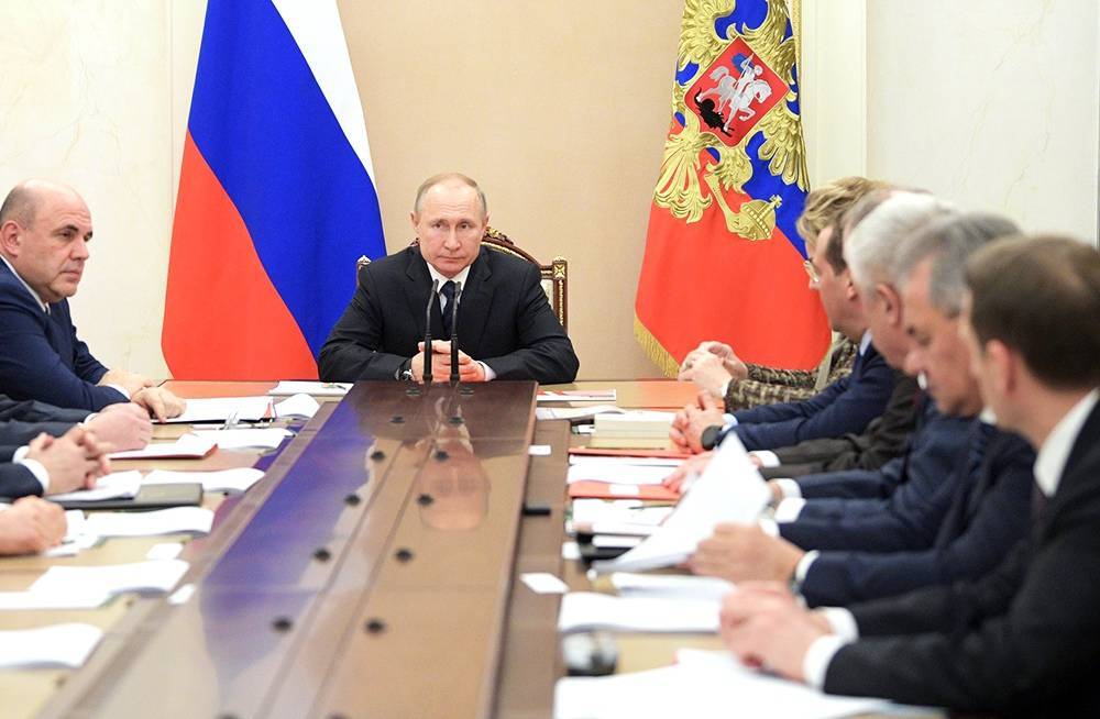 Путин обсудил с Совбезом ситуацию в Идлибе