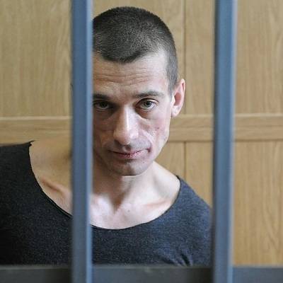 Павленский заявил, что украл компромат на Гриво у своей сожительницы