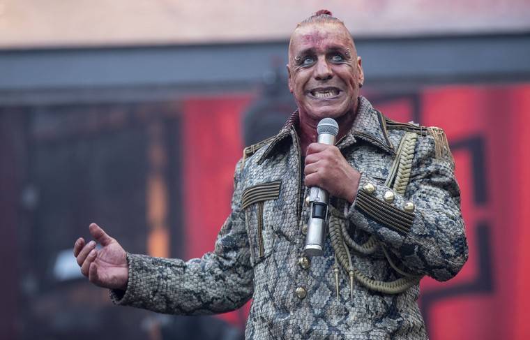 Житель Новосибирска потребовал запретить концерт лидера Rammstein