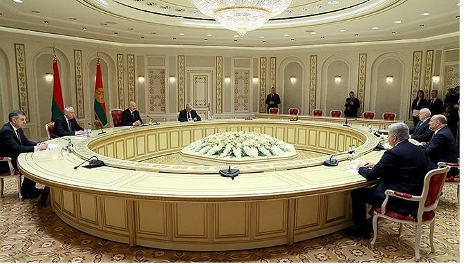 Эксперт: губернатор Архангельска провалил встречу с Лукашенко