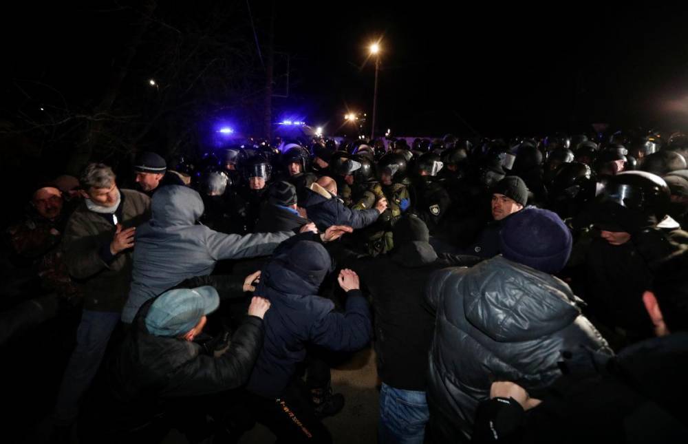 Аваков обещает новые аресты за беспорядки под Полтавой