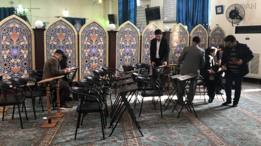 Борьба ястребов и либералов в разгар коронавируса: Самое важное о парламентских выборах в Иране