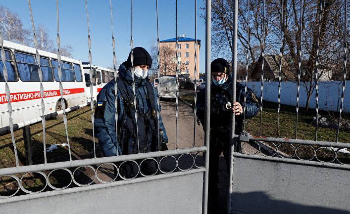 Люди боятся не коронавируса: кто виноват в беспорядках в Новых Санжарах (Апостроф, Украина)