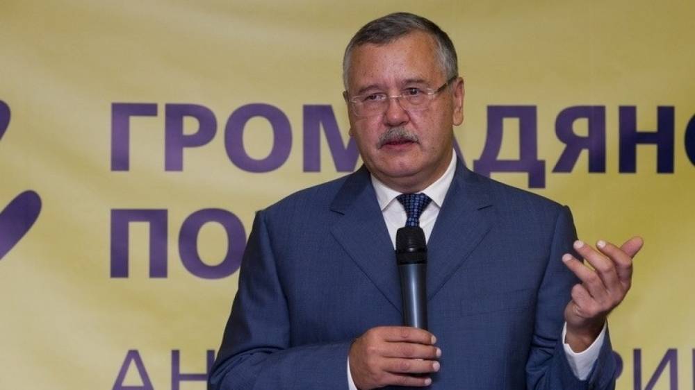 Российский суд заочно приговорил экс-министра обороны Украины к 6 годам тюрьмы