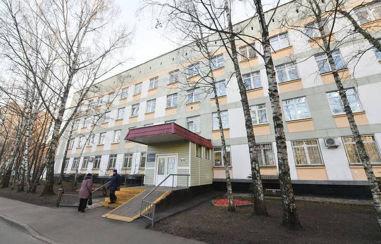 Поликлиники и соцучреждения Москвы изменили режим работы на 22 — 24 февраля