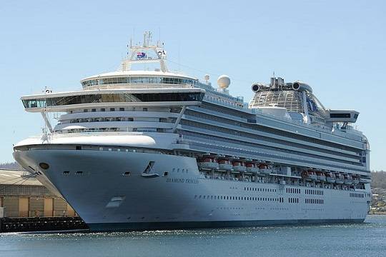 23 пассажира покинули охваченный коронавирусом лайнер без медицинской проверки