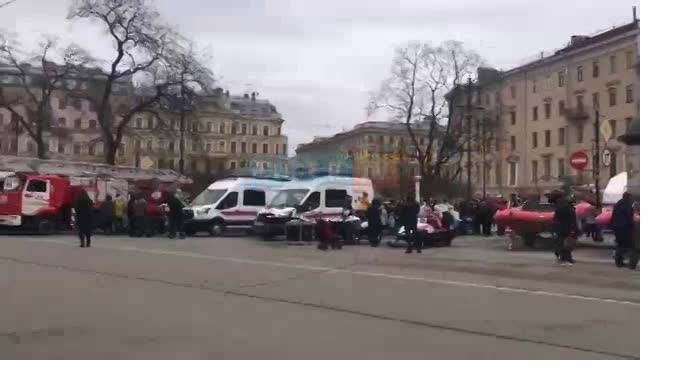 В Петербурге вспомнили пожарных, погибших при исполнении служебного долга