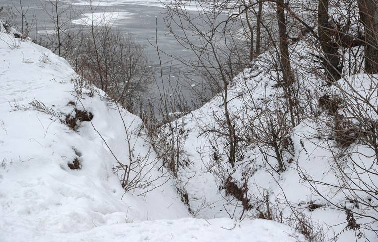 МЧС предупредило москвичей об опасности выхода на лёд