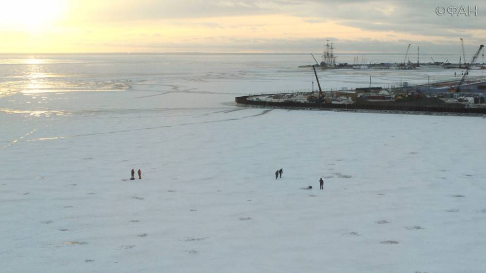 Три рыбака утонули в озере в Ленинградской области