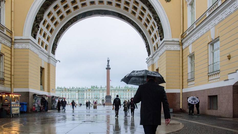 Циклон "Элен" принесет в Петербург ненастную погоду с рекордным потеплением