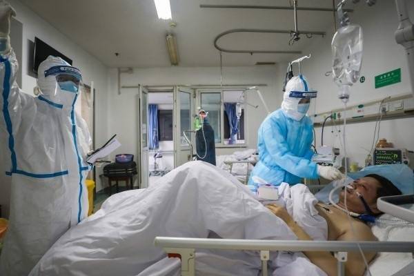 Число жертв коронавируса в Китае достигло 2442