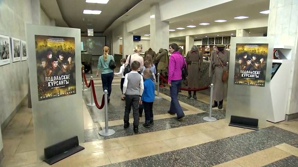 Музей Победы приглашает примерить костюмы из фильма "Подольские курсанты"