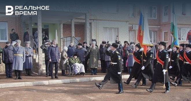 В Уфе провели парад для 102-летнего ветерана Великой Отечественной войны
