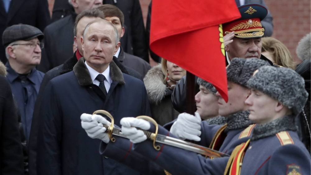 Путин прибыл в Кремлевский дворец на концерт ко Дню защитника Отечества