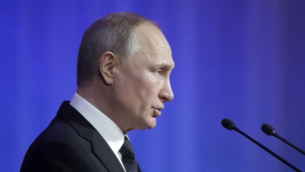 Путин заявил, что Россия будет изобличать любые попытки искажения истории войны