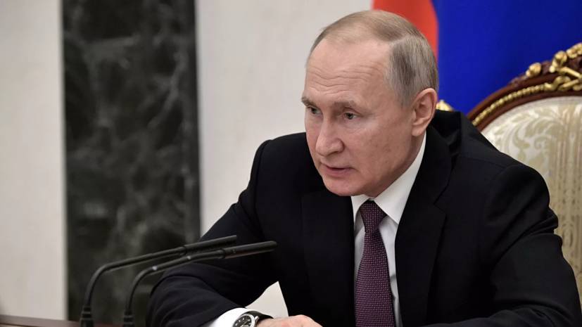 Путин: Россия продолжит оснащать армию и флот новейшим вооружением — РТ на русском