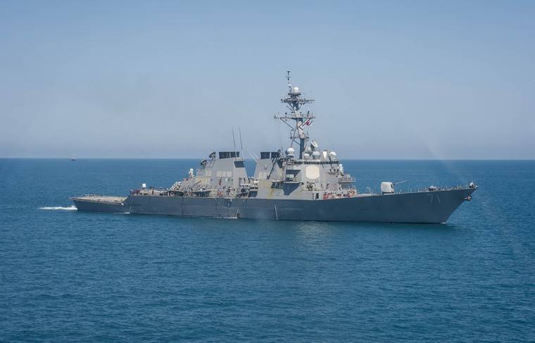 Флот РФ следит за зашедшим в Чёрное море американским эсминцем