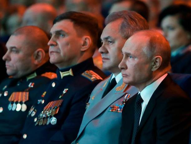 Путин пообещал вооружить армию «оружием будущего»