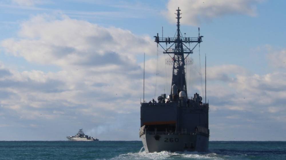 Корабли ЧФ РФ следят за американским эсминцем «Росс» в акватории Черного моря