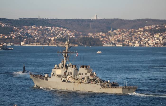 Командование флота США объяснило заход эсминца "Росс" в Черное море