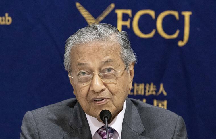 Премьер Малайзии ушёл в отставку
