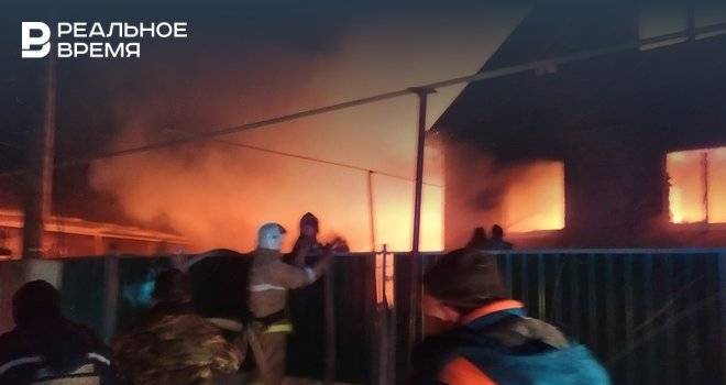 В Татарстане подросток вытащил потерявшего сознание соседа из горящего дома