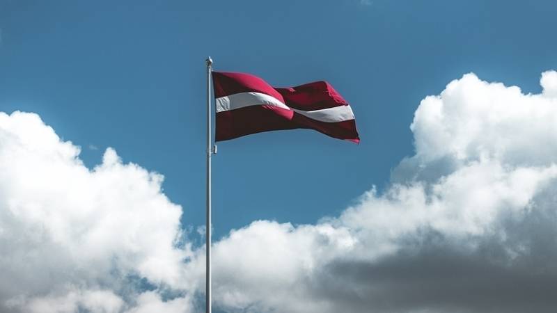 Журналиста «Известий» не пустили в Латвию и аннулировали его визу
