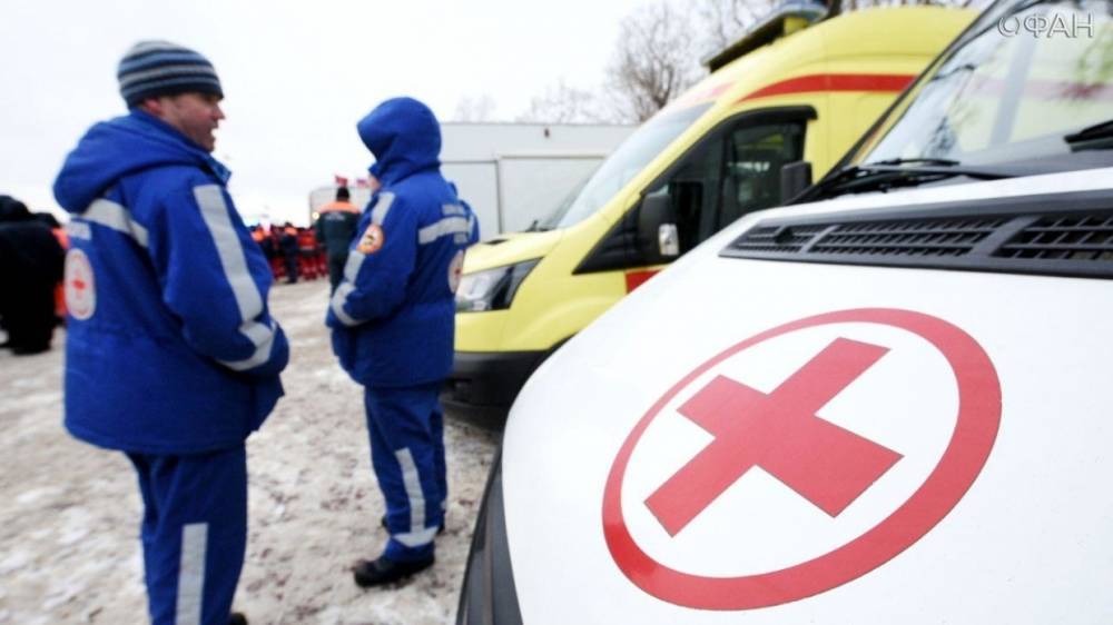 Спасатели вытащили из болота в Псковской области авто с погибшим водителем