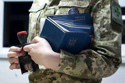 На Украине раскрыли число получивших биометрический паспорт жителей ДНР и ЛНР