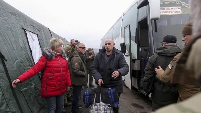 Киев забыл про обещанные вернувшимся в страну по обмену украинцам квартиры и пособия