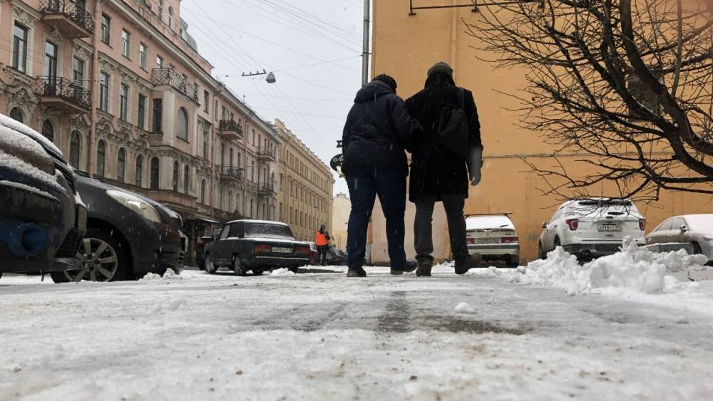 Петербуржцев предупредили о похолодании и сильном ветре