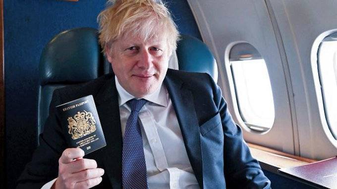 Великобритания представила новые паспорта после Brexit: дизайн французско-голландский, изготовлены в Польше - usa.one - New York - Англия - Польша - Великобритания