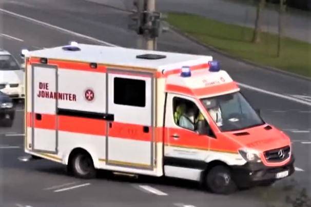Около десяти детей пострадали в Германии, где автомобиль въехал в толпу