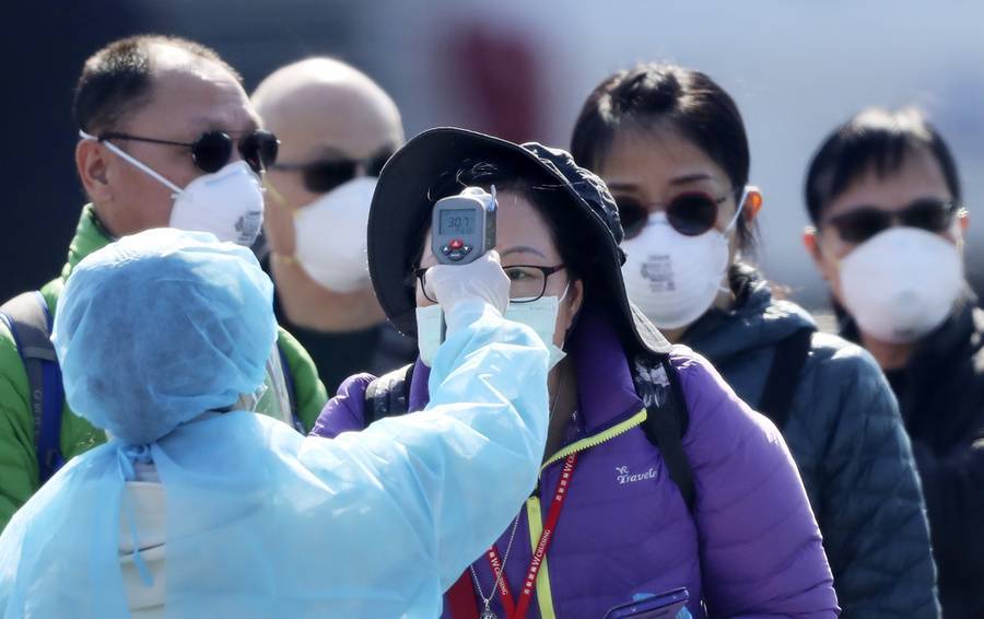 Число зараженных коронавирусом в Китае превысило 77 тысяч