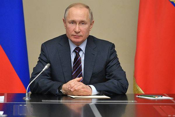 Путин рассказал о цыканье на министров и «потряхивании» чиновников