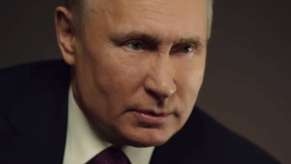 Путин заявил о необходимости держать чиновников под давлением и напряжением