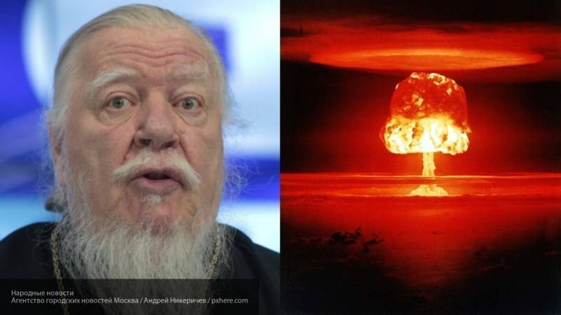 Протоиерей Смирнов вступился за освящение ядерных ракет в РПЦ
