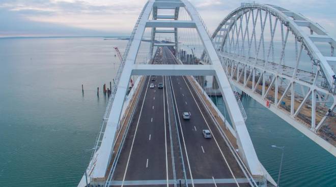 Трассу от Краснодара до Крымского моста построят за 100 млрд рублей