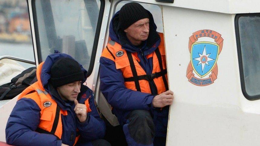 Видео операции по спасению детей, унесенных в Черное море вблизи Сочи | Новости | Пятый канал
