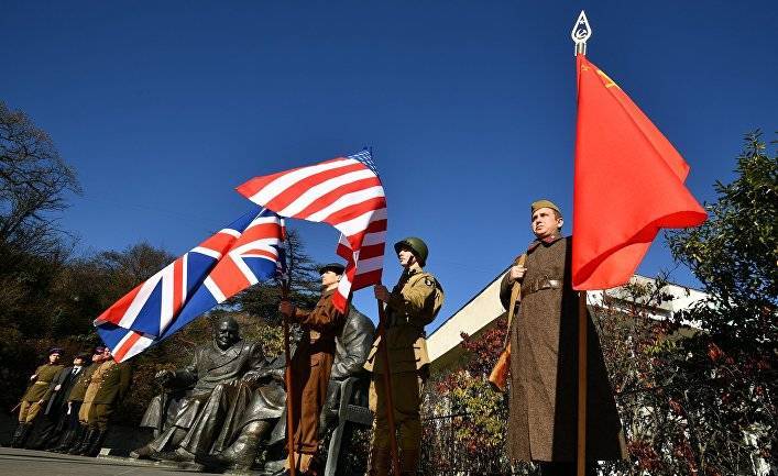 The Guardian (Великобритания): празднование годовщины победы в Москве создает дилемму для Британии и США