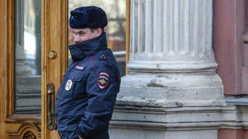 Американский студент обвиняется в нападении на полицейского в Москве | Новости | Пятый канал