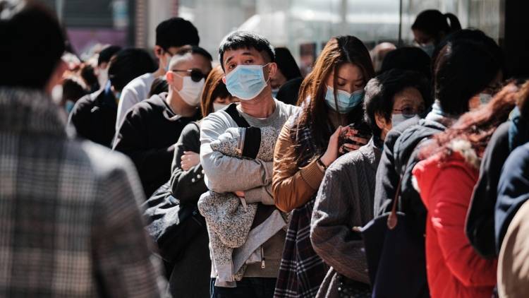 Число жертв коронавируса в Китае увеличилось до 2715