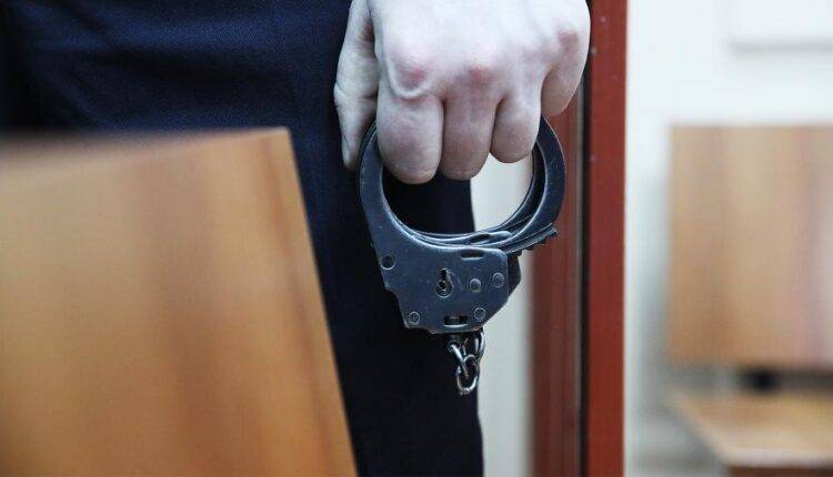 Студент из США обвиняется в нападении на полицейского в Москве