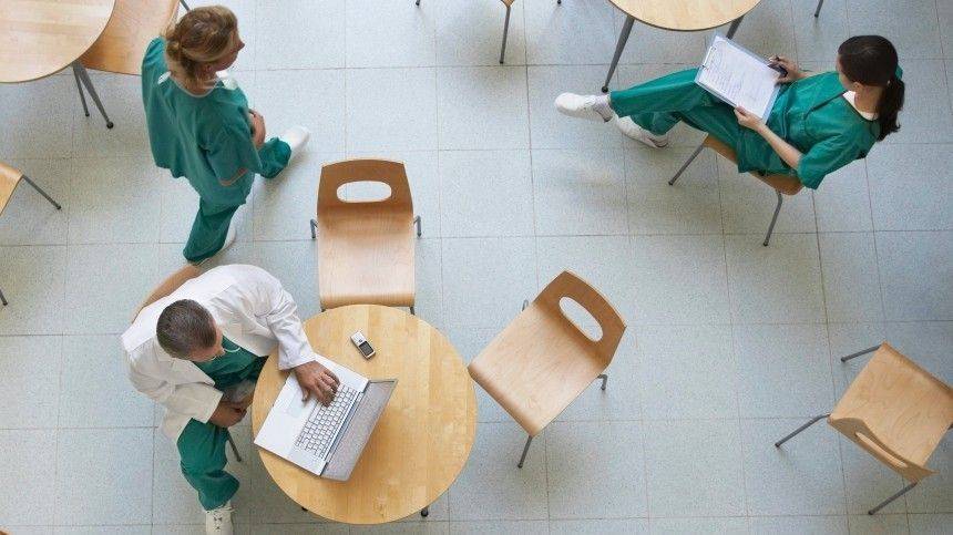 В Кабардино-Балкарии уволили руководство поликлиники после застолья врачей в рабочее время | Новости | Пятый канал