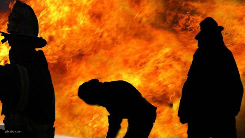 Два здания по производству детской обуви горят в Подмосковье, есть пострадавший