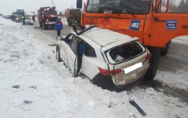 Тела погибших в ДТП под Усинском отвезут на малую родину на автомобилях