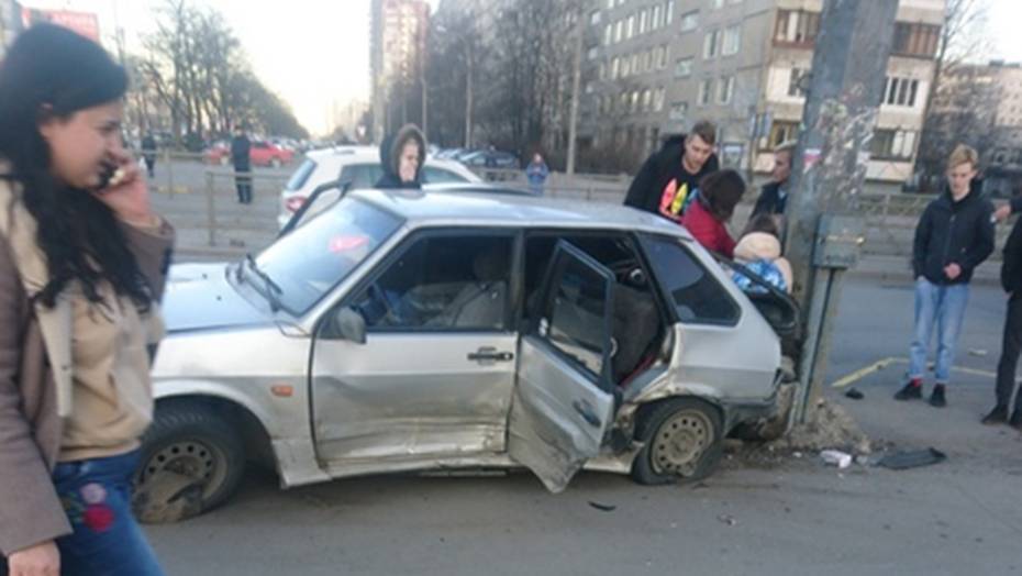 В Петербурге умер один из пострадавших при наезде машины на пешеходов в Купчино